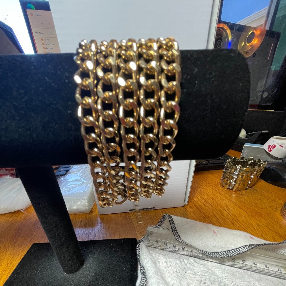 bracelet